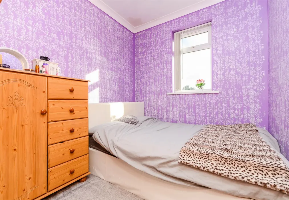 Bedroom 3 - Brook Road, Northfleet, Gravesend, Kent - Wards of Kent