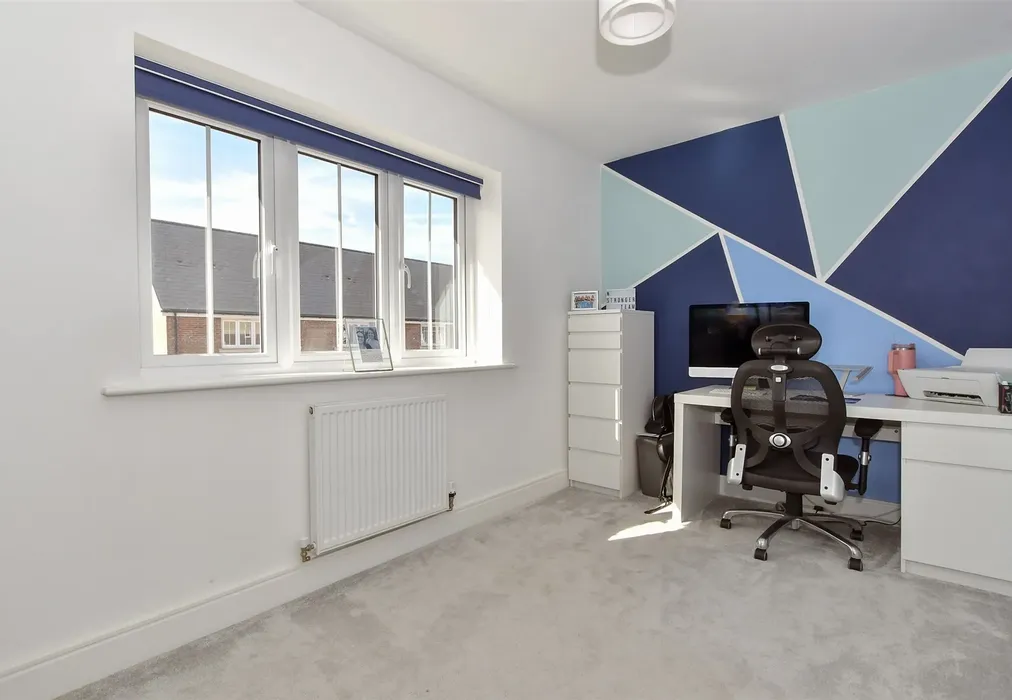 Bedroom 3 - The Glebe, Yalding, Maidstone, Kent - Wards of Kent