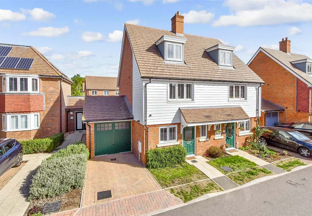 External (Web) - The Glebe, Yalding, Maidstone, Kent - Wards of Kent