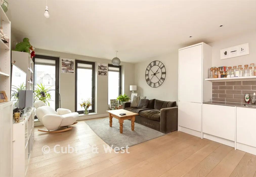 Lounge/Kitchen/Diner - High Street, Dorking, Surrey - Wards of Kent