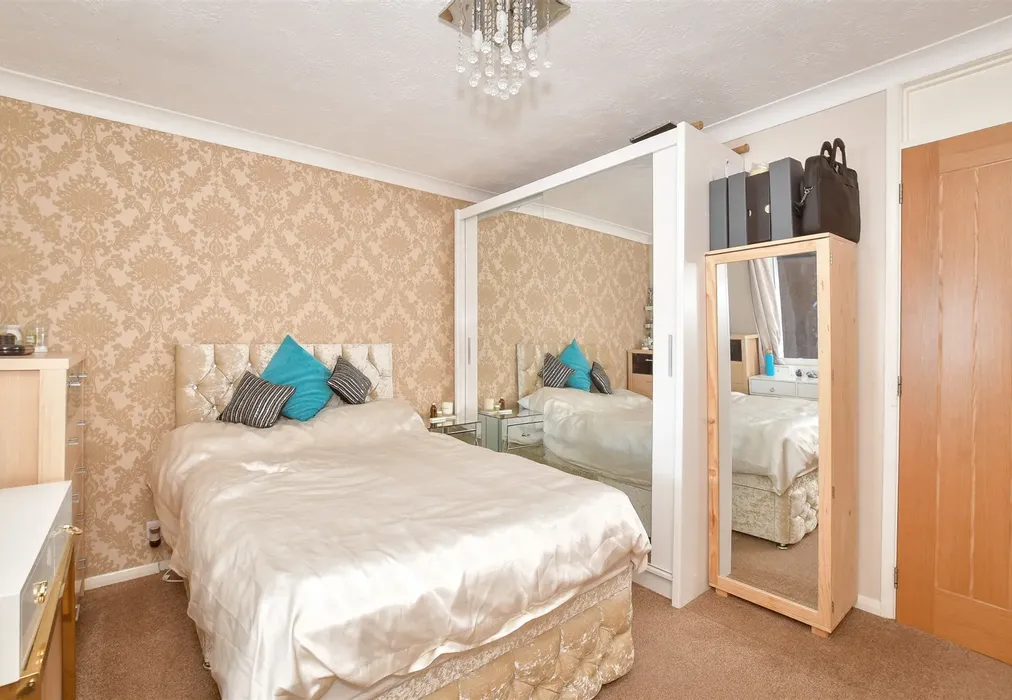 Bedroom 2 - Wellington Gardens, Chichester, West Sussex - Wards of Kent