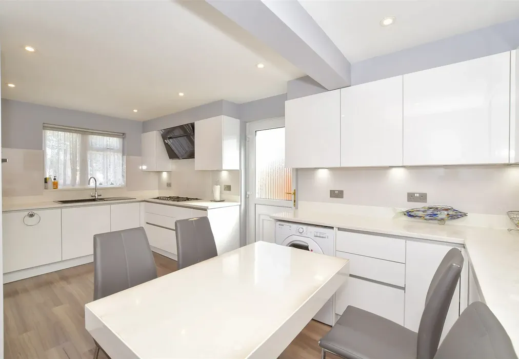 Kitchen/ Breakfast Room - Wellington Gardens, Chichester, West Sussex - Wards of Kent