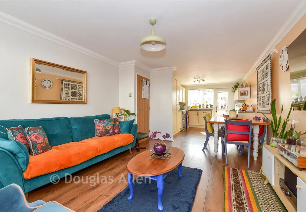 Lounge/Diner - Dukes Farm Road, Billericay, Essex - Wards of Kent