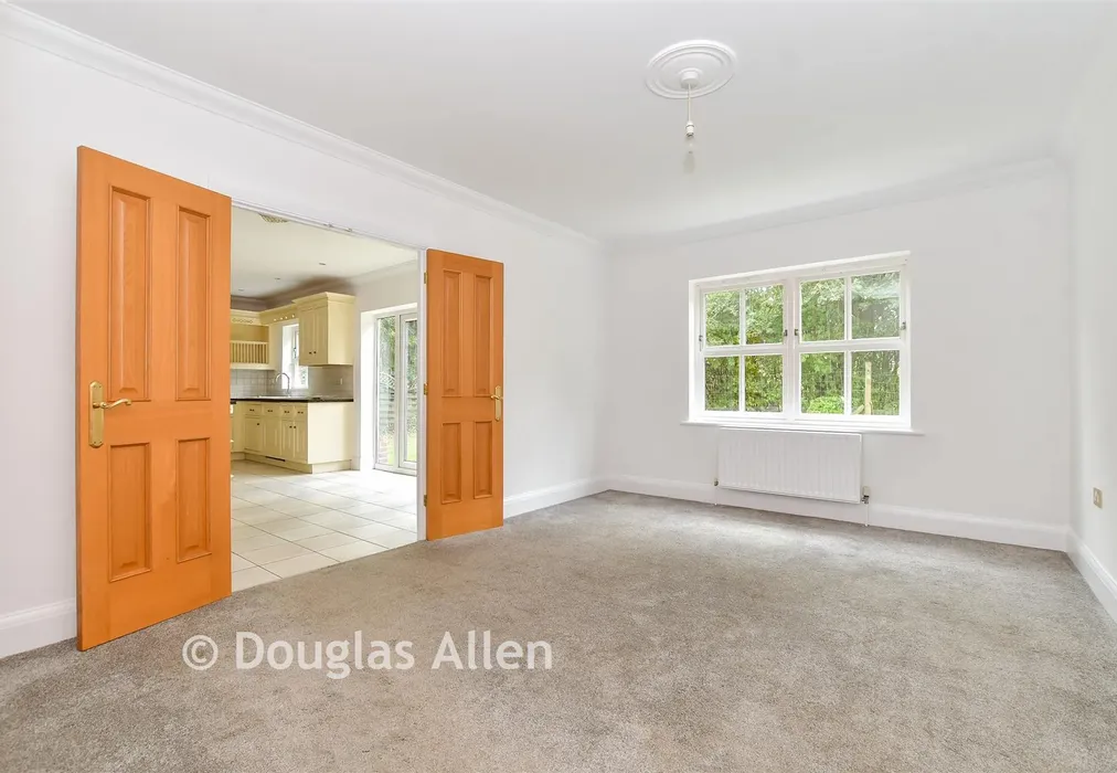 Dining Room - Teazle Meade, Thornwood, Epping, Essex - Wards of Kent