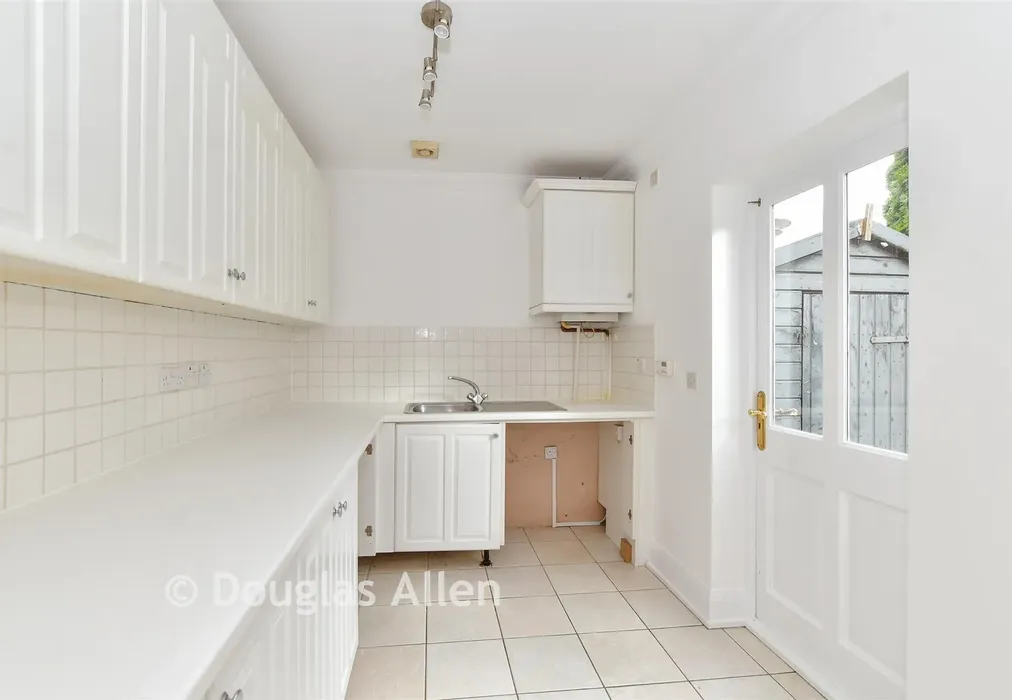 Utility Room - Teazle Meade, Thornwood, Epping, Essex - Wards of Kent