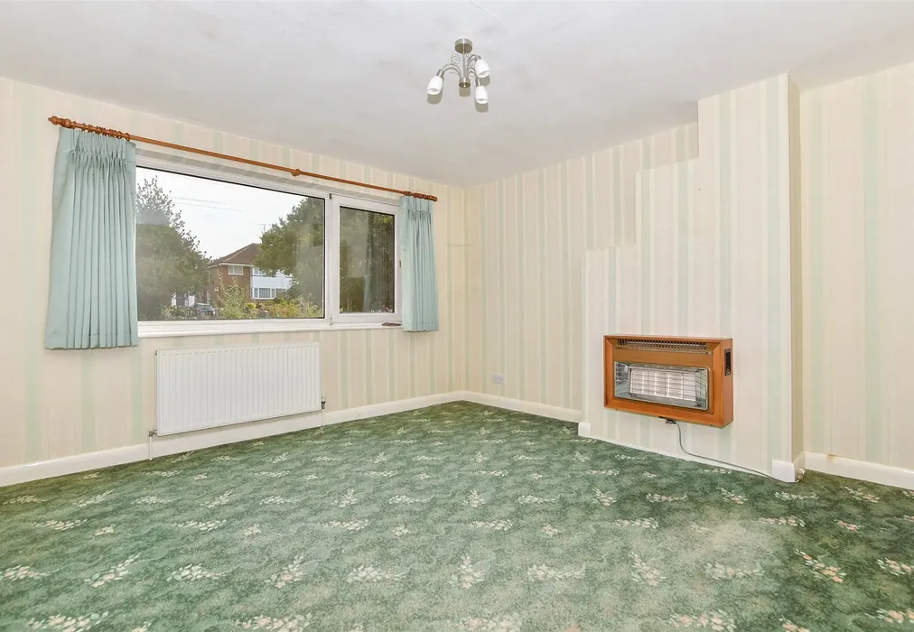 Lounge - Knowle Road, Penenden Heath, Maidstone, Kent - Wards of Kent