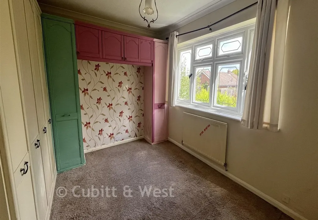 Bedroom - Rectory Close, Ewhurst, Cranleigh, Surrey - Wards of Kent