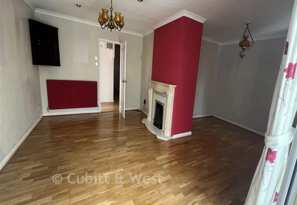 Lounge Diner - Rectory Close, Ewhurst, Cranleigh, Surrey - Wards of Kent