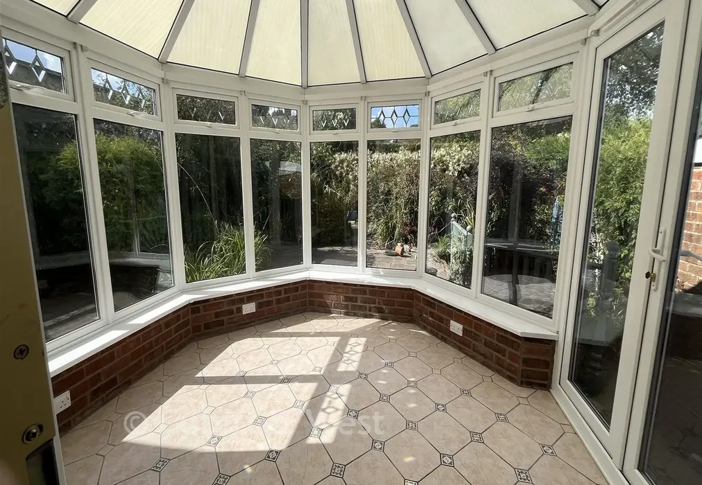 Conservatory - Rectory Close, Ewhurst, Cranleigh, Surrey - Wards of Kent