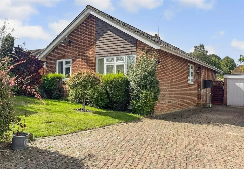 Front - Rectory Close, Ewhurst, Cranleigh, Surrey - Wards of Kent