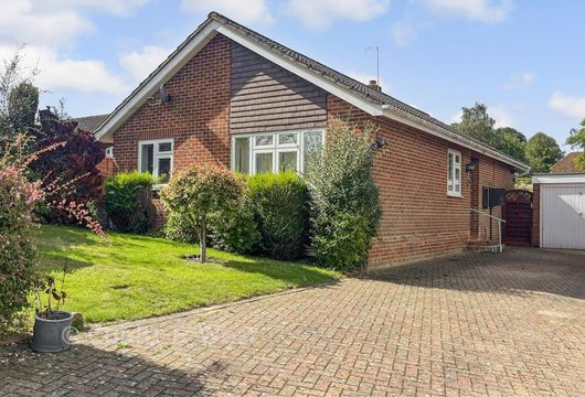 Rectory Close, Ewhurst, Cranleigh, Surrey - Wards of Kent