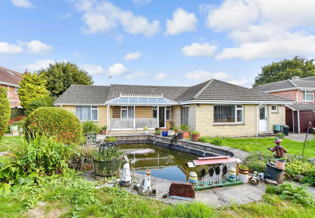 Rear Elevation - Thornton Manor Drive, Ryde, Isle of Wight - Wards of Kent