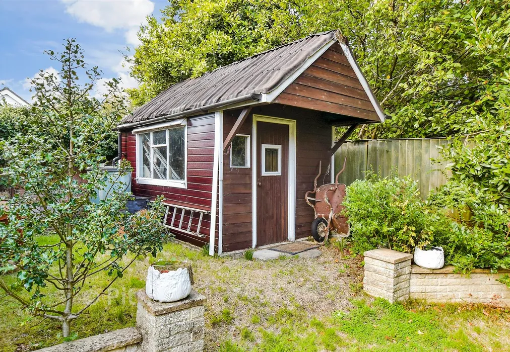 Workshop/Outbuildings - Thornton Manor Drive, Ryde, Isle of Wight - Wards of Kent