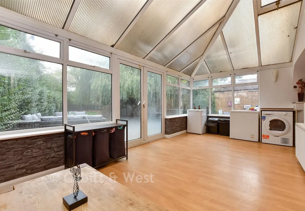 Conservatory - Picquets Way, Banstead, Surrey - Wards of Kent