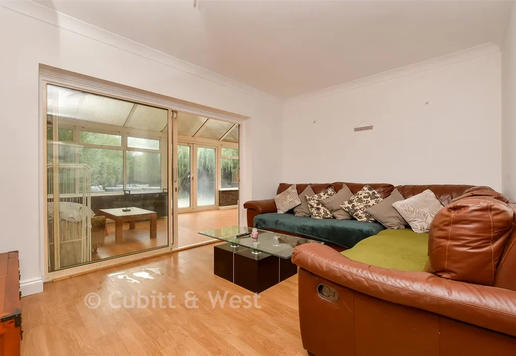 Lounge / Diner - Picquets Way, Banstead, Surrey - Wards of Kent