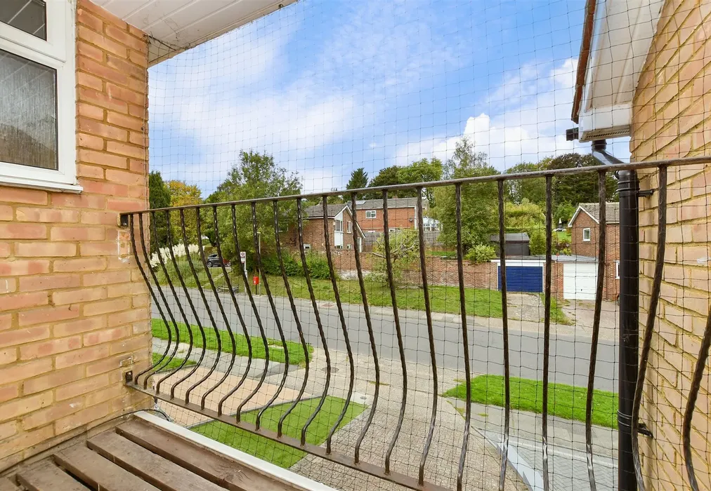 Balcony / Terrace - Rose Bushes, Epsom Downs, Surrey - Wards of Kent
