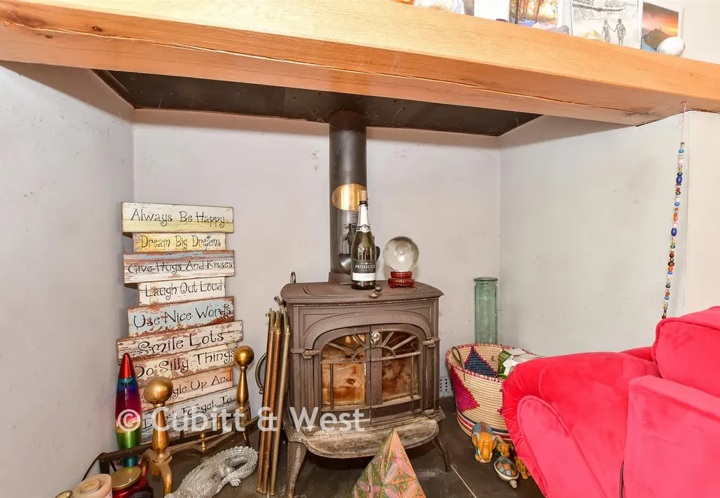 Internal Lifestyle Photograph - Snow Hill, Copthorne, West Sussex - Wards of Kent