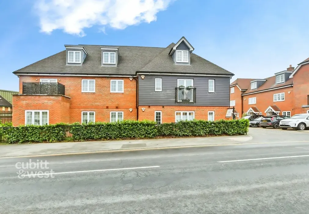 9ff00fc2-901GSCXR - 1 William Way Godstone RH9 - Wards of Kent