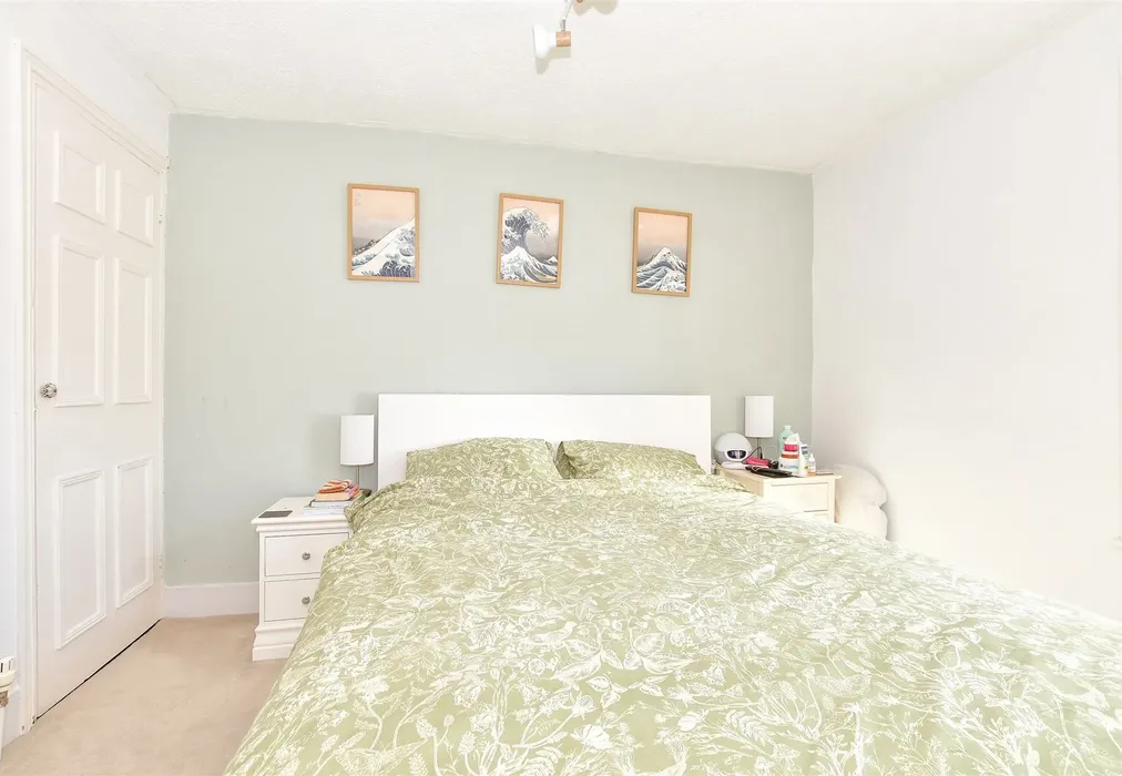 Bedroom 1 - Woodside Road, Tonbridge, Kent - Wards of Kent