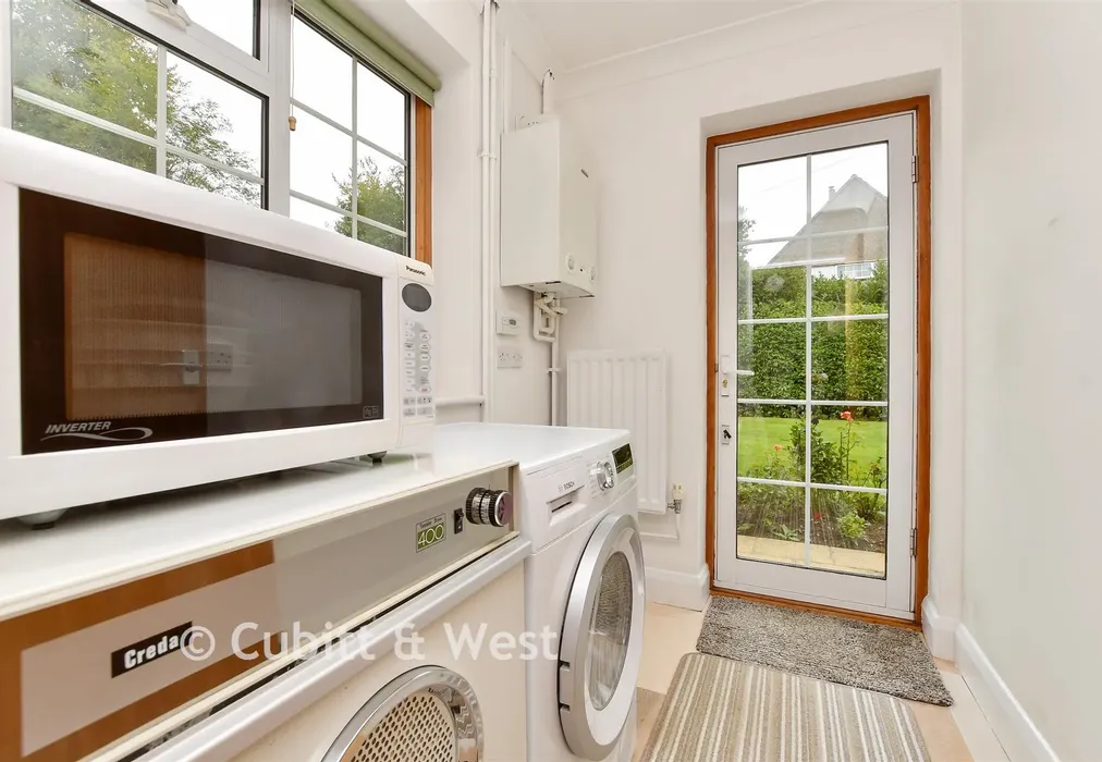 Utility Room - Copthill Lane, Kingswood, Surrey - Wards of Kent