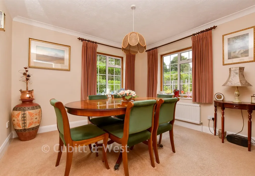 Dining Room - Copthill Lane, Kingswood, Surrey - Wards of Kent