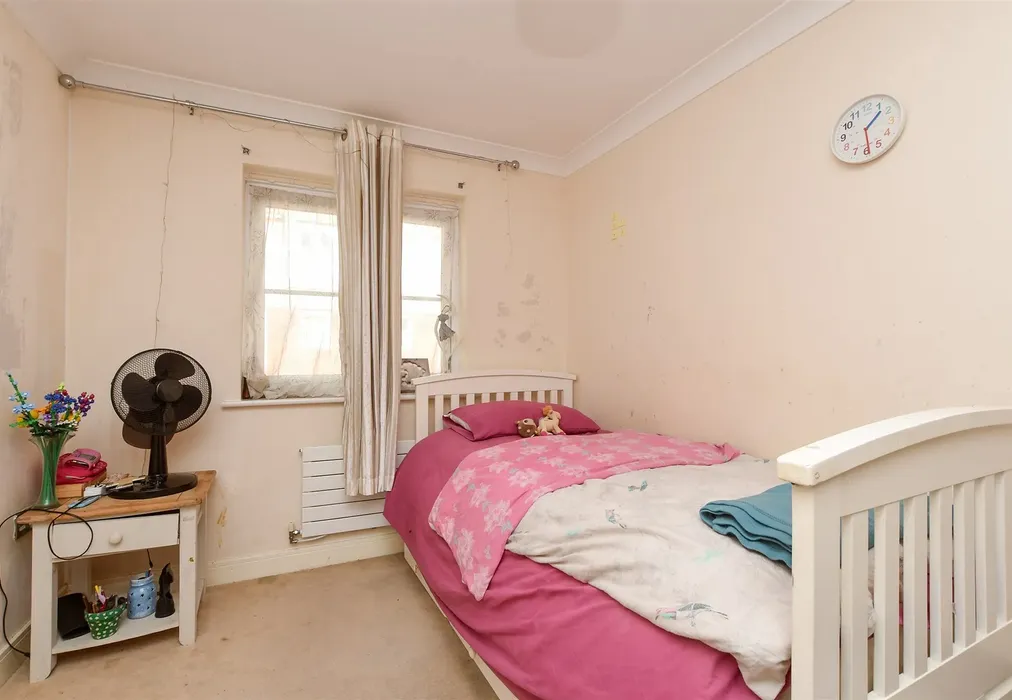 Bedroom 3 - Parritt Road, Redhill, Surrey - Wards of Kent