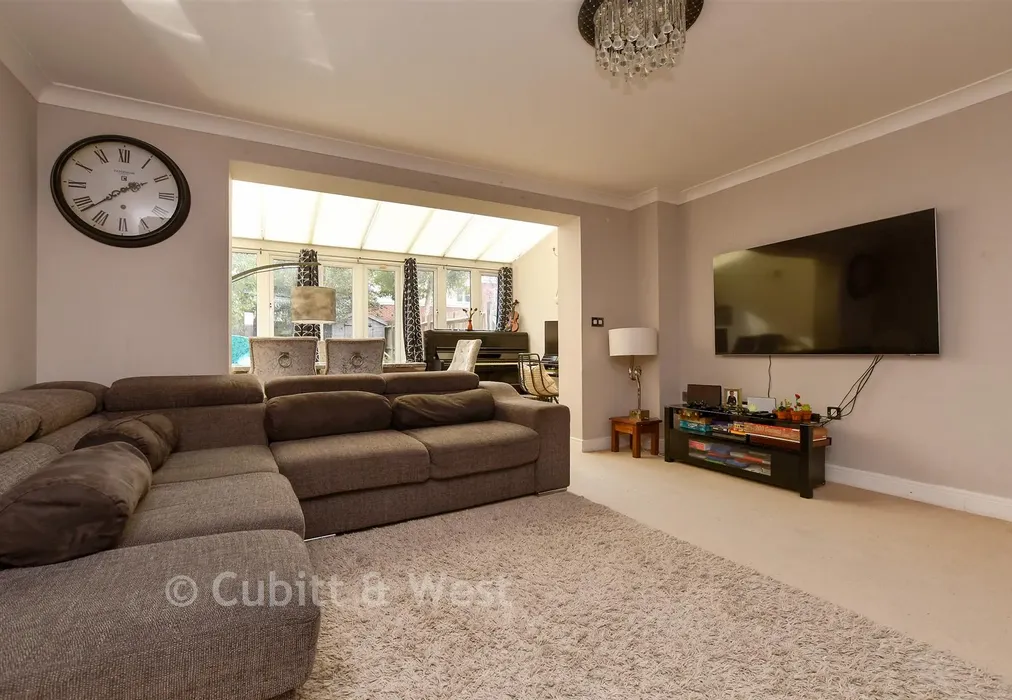 Living Area - Parritt Road, Redhill, Surrey - Wards of Kent