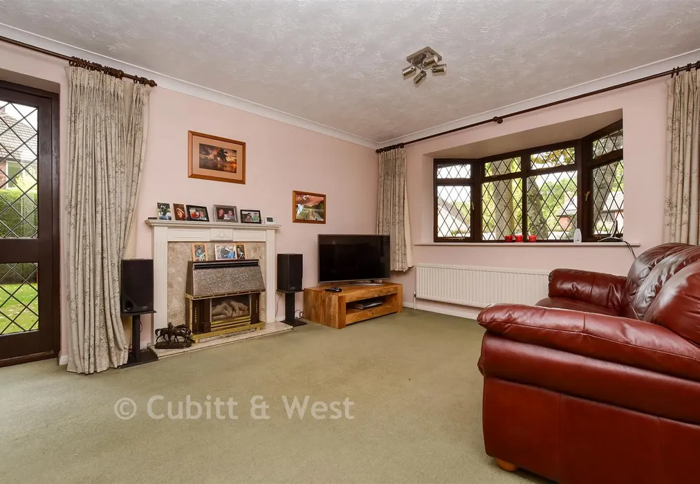 Lounge - Penrose Road, Fetcham, Leatherhead, Surrey - Wards of Kent