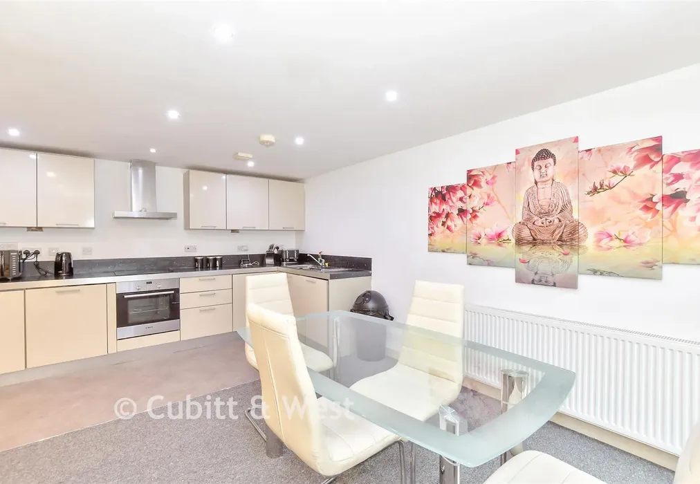 Dining - Elm Grove, Southsea, Hampshire - Wards of Kent