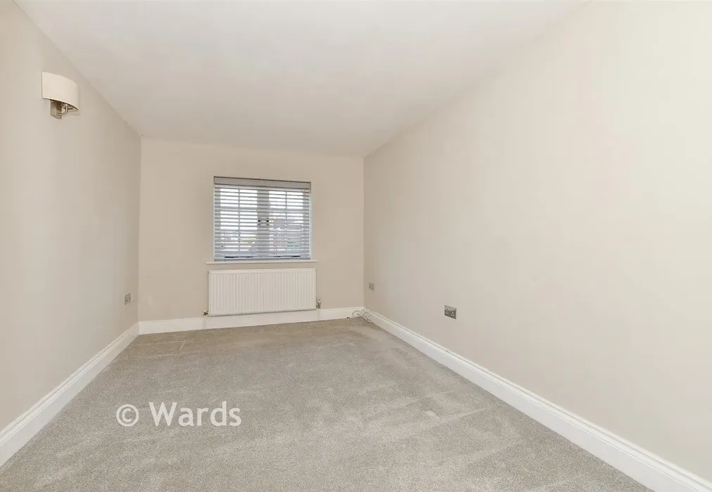 Bedroom - London Road, Teynham, Kent - Wards of Kent