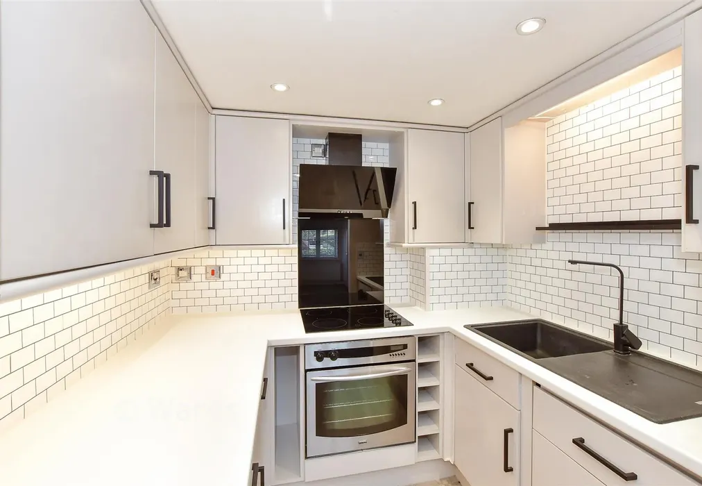 Lounge /Kitchen/ Diner - London Road, Teynham, Kent - Wards of Kent