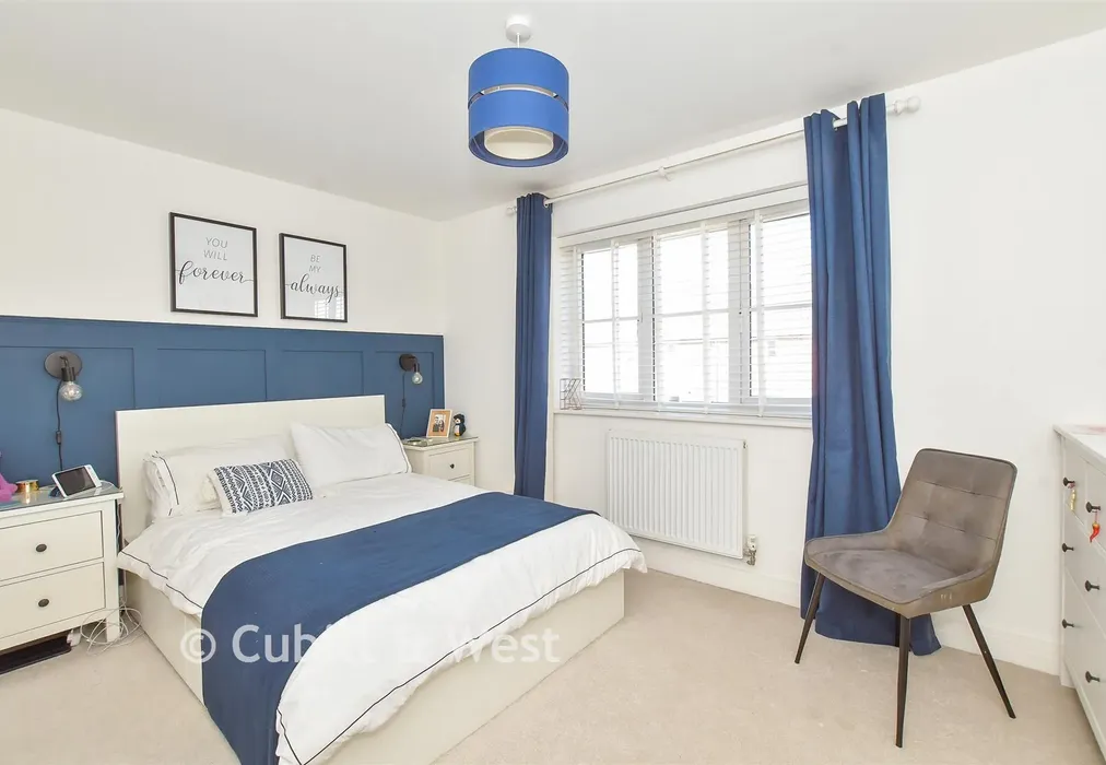Bedroom 1 - Acacia Crescent, Angmering, West Sussex - Wards of Kent