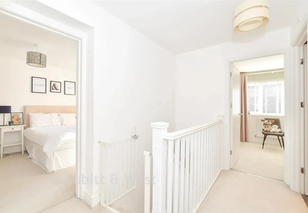 Landing - Acacia Crescent, Angmering, West Sussex - Wards of Kent