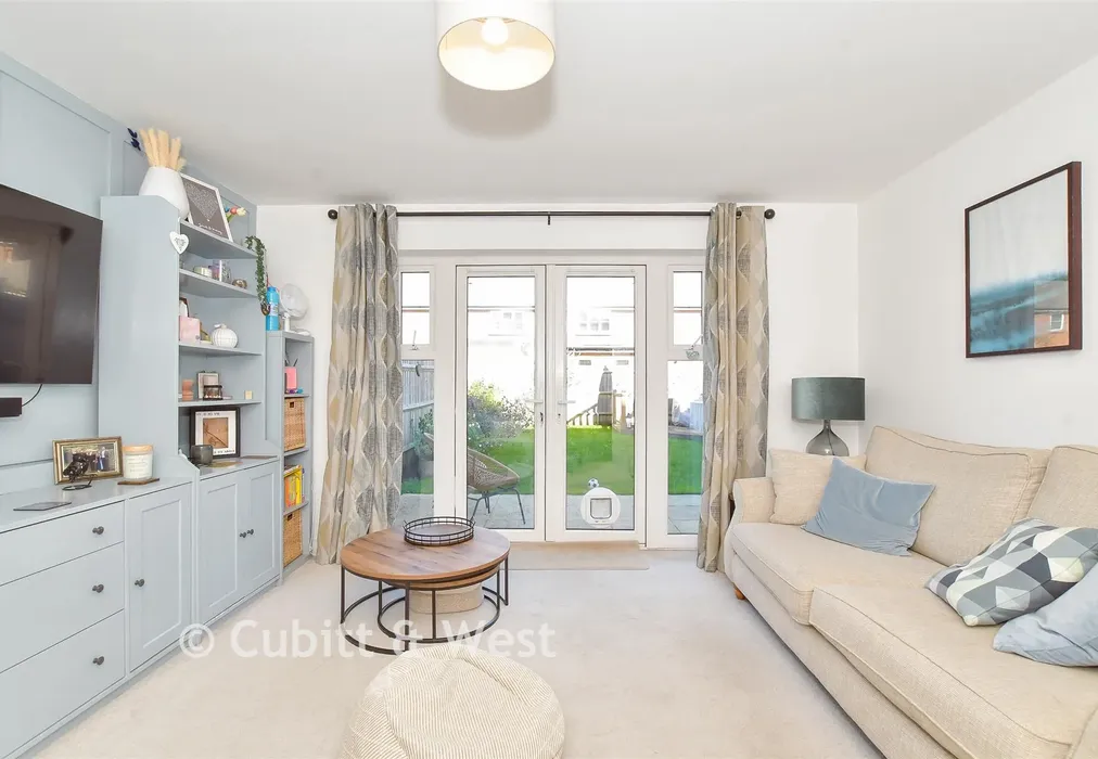 Lounge - Acacia Crescent, Angmering, West Sussex - Wards of Kent
