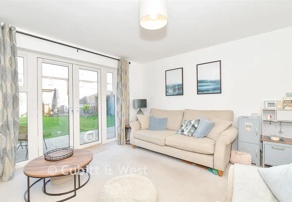 Lounge - Acacia Crescent, Angmering, West Sussex - Wards of Kent