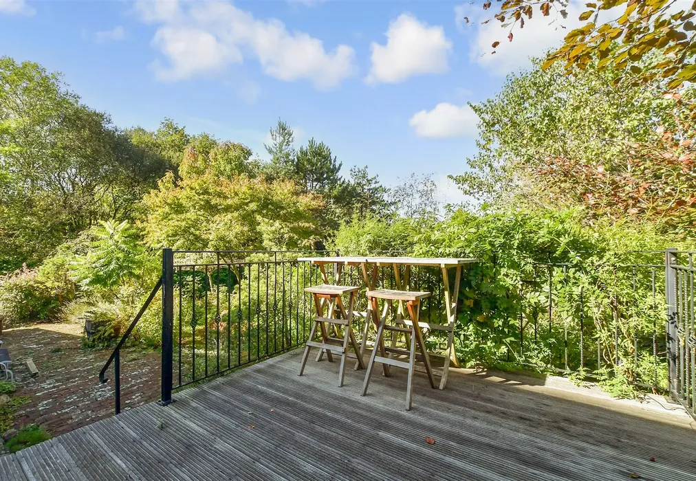Rear Garden - Snatts Road, Uckfield, East Sussex - Wards of Kent