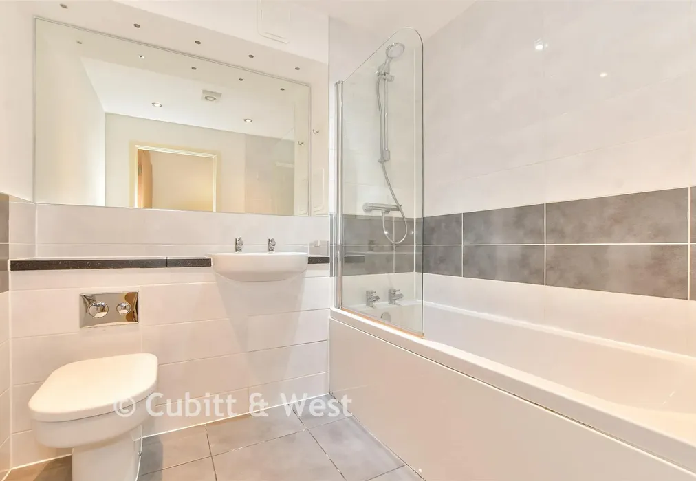 Bathroom - Denne Parade, Horsham, West Sussex - Wards of Kent