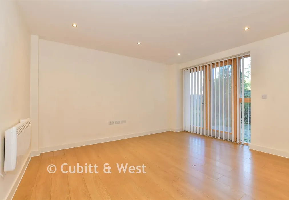 Lounge/Kitchen - Denne Parade, Horsham, West Sussex - Wards of Kent