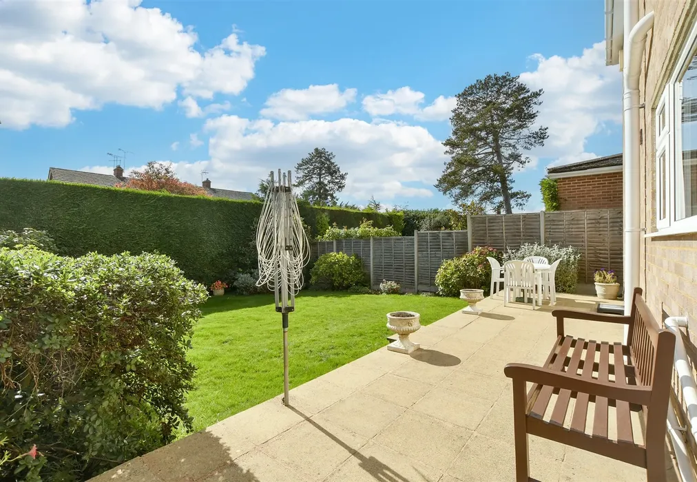 Patio / Decking - Cronks Hill Close, Redhill, Surrey - Wards of Kent