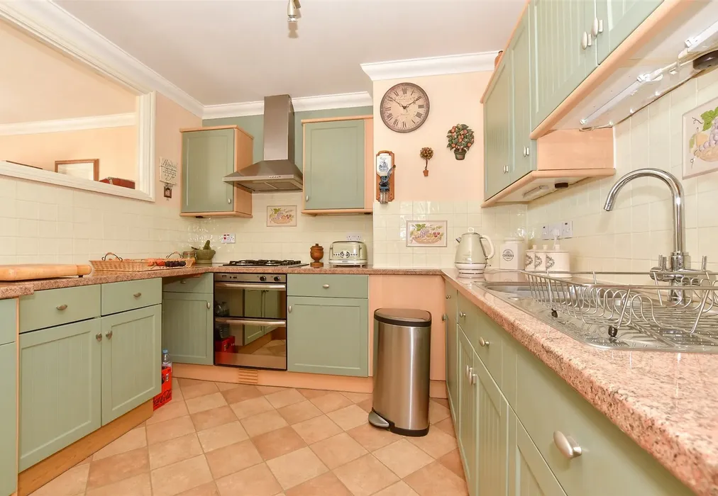 Kitchen - Halliday Drive, Deal, Kent - Wards of Kent