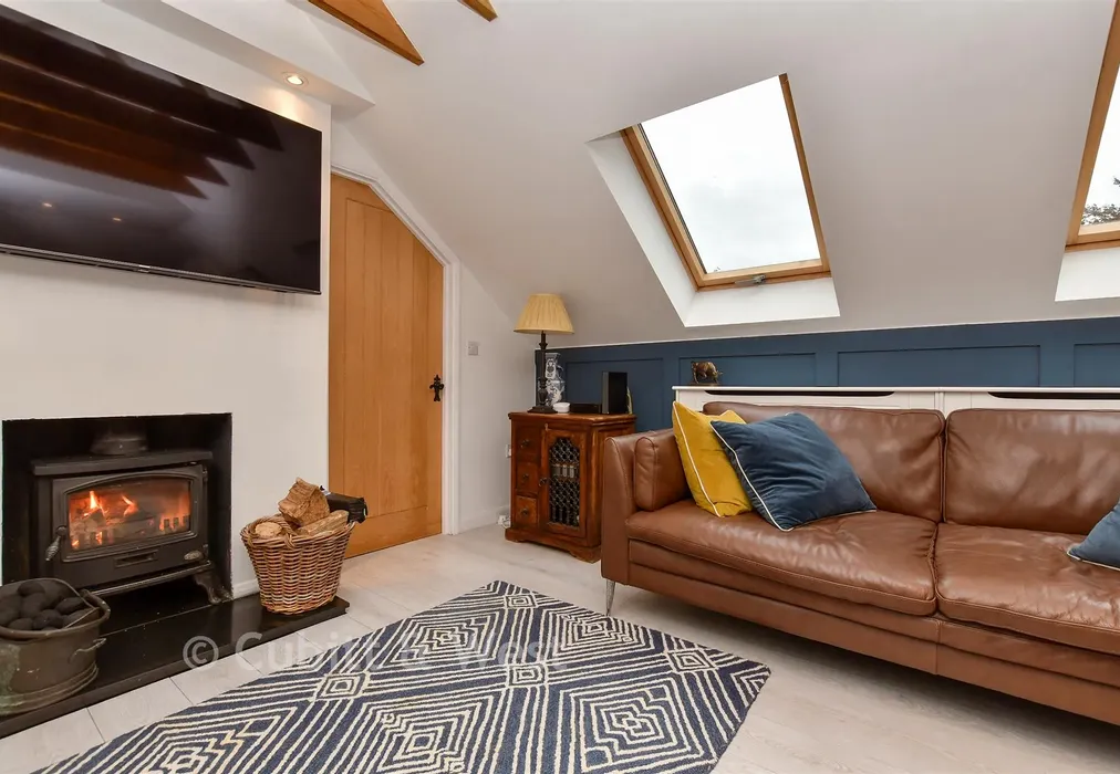 Living Room - Abbots Lane, Kenley, Surrey - Wards of Kent