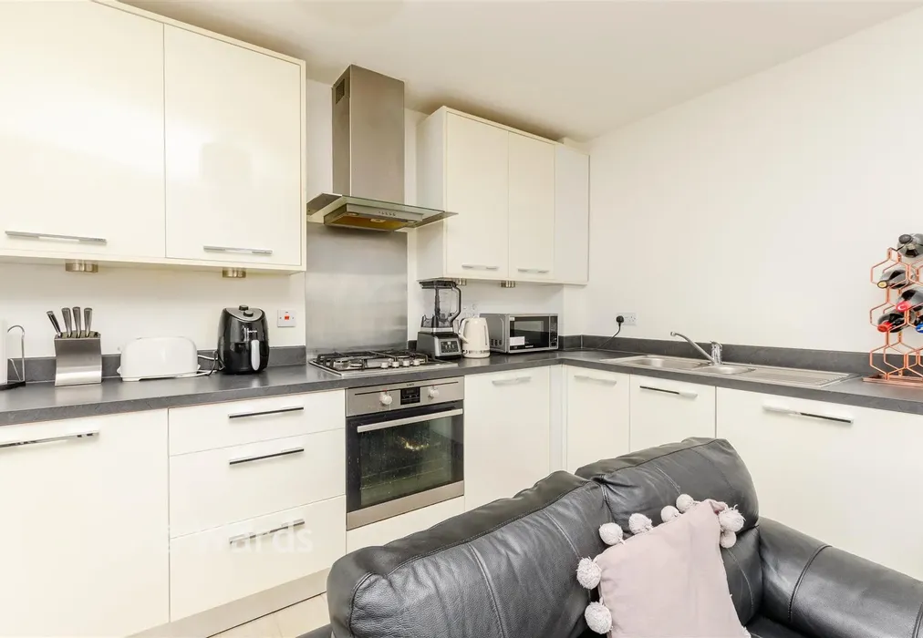 Living/Kitchen Area - Rainbow Road, Erith, Kent - Wards of Kent