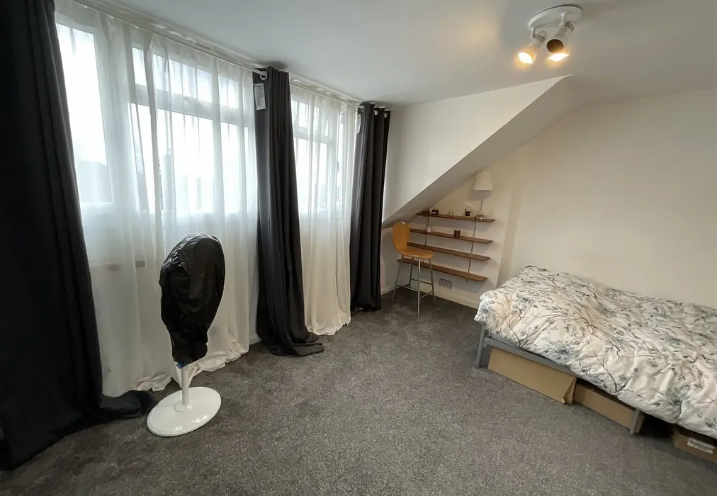 Bedroom - Hale End Road, Walthamstow - Wards of Kent