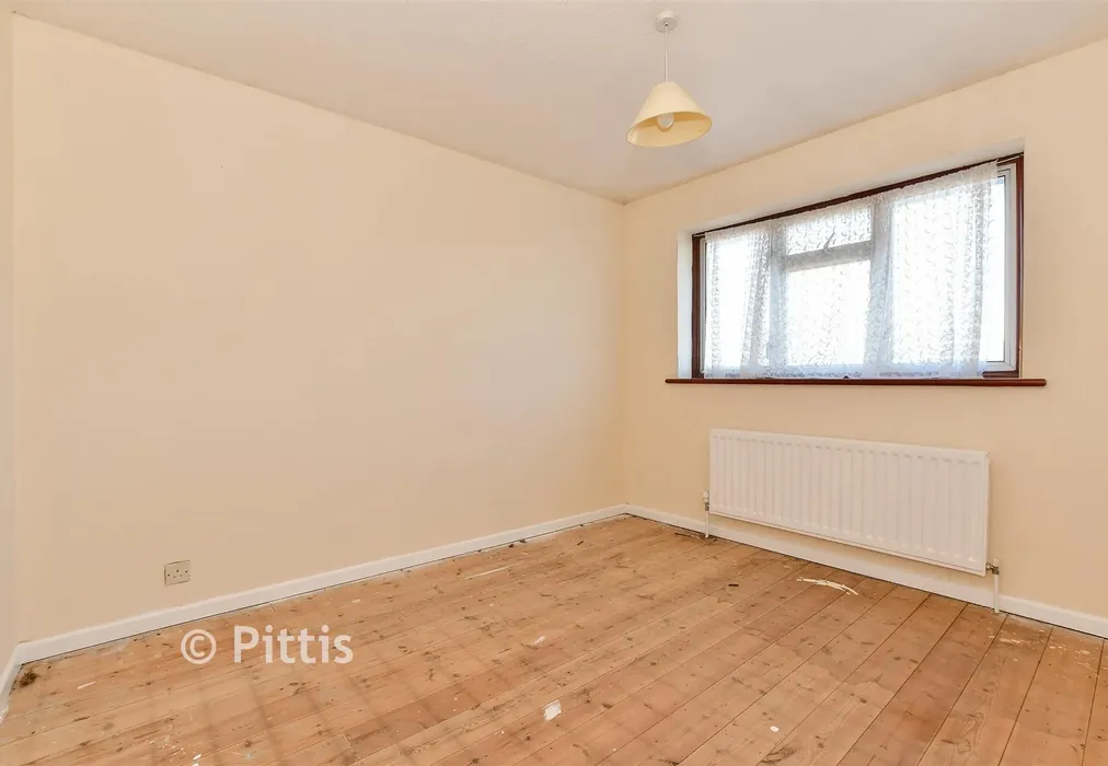 Bedroom 2 - Westmill Road, Carisbrooke, Isle of Wight - Wards of Kent