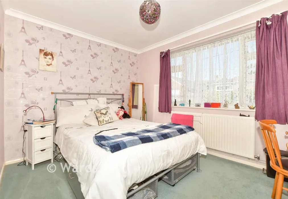 Bedroom 1 - Newington Road, Peene, Kent - Wards of Kent