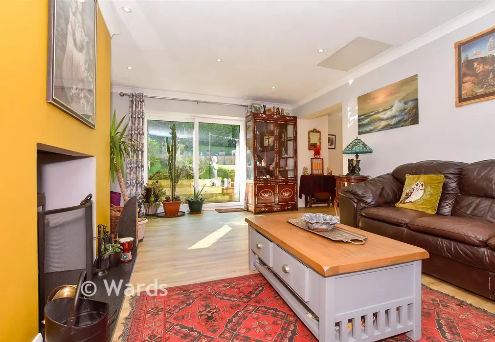 Lounge - Crabble Lane, River, Dover, Kent - Wards of Kent