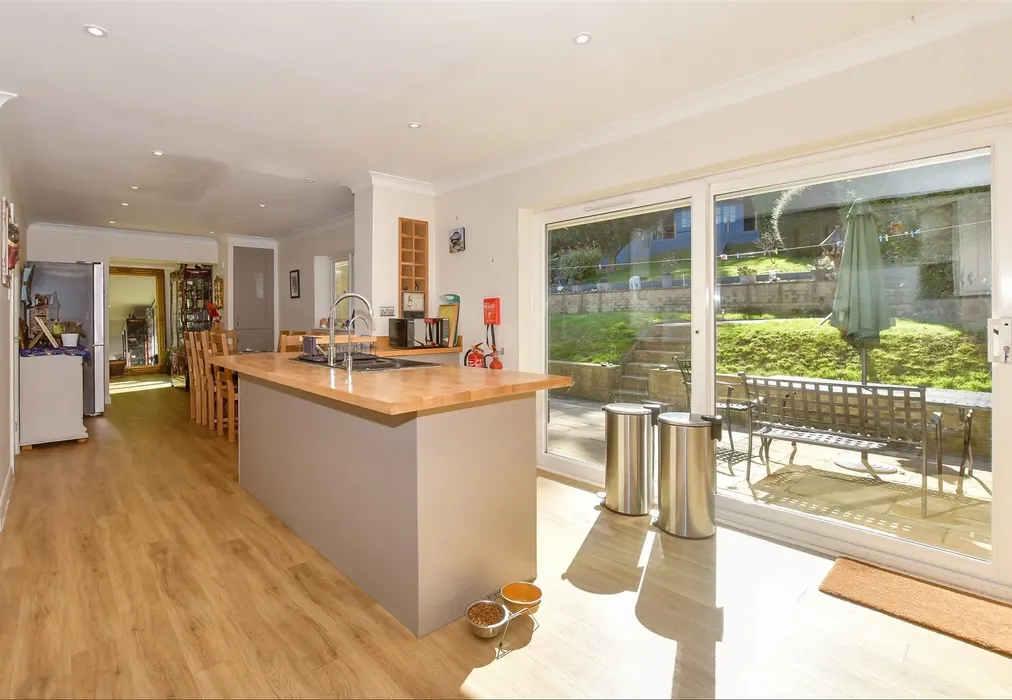 Kitchen - Crabble Lane, River, Dover, Kent - Wards of Kent