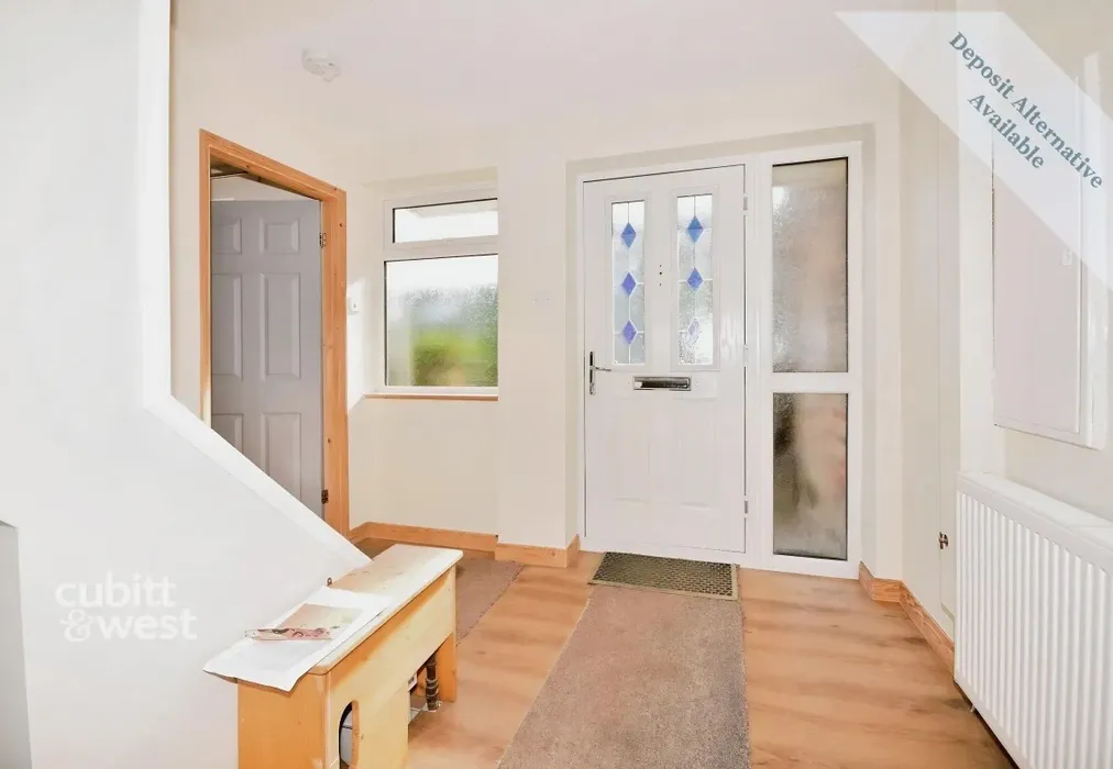 Hallway - Southgate Drive, Crawley, RH10 - Wards of Kent