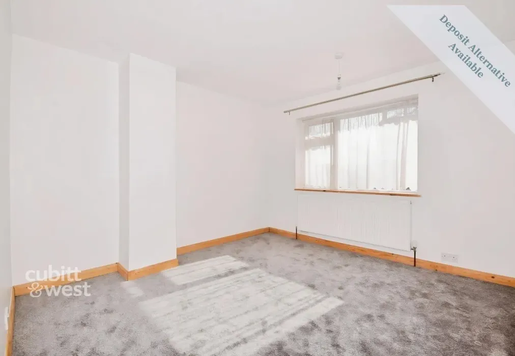 Bedroom 1 - Southgate Drive, Crawley, RH10 - Wards of Kent