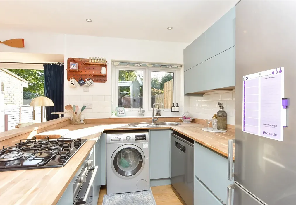 Kitchen - Blenheim Avenue, Chatham, Kent - Wards of Kent